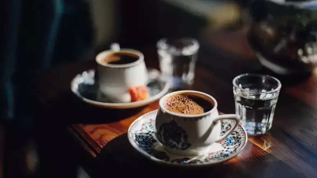 Türk Kahvesinin Kültürel Yolculuğu: 5 Aralık Dünya Türk Kahvesi Günü’nün Ortaya Çıkış Hikâyesi