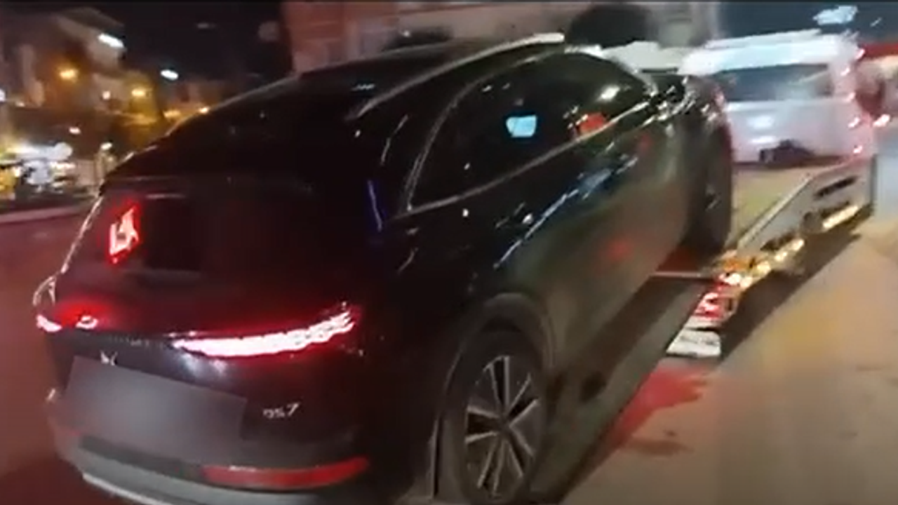 Yalova’da çakarlı araç kullanan sürücüye 276 bin TL ceza