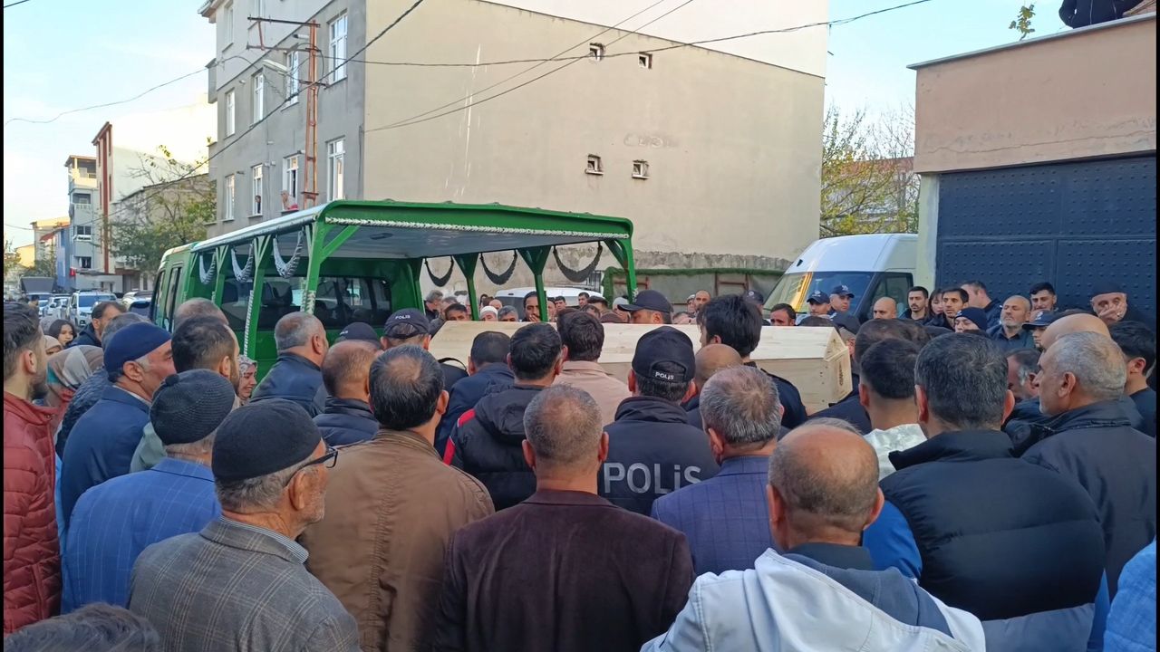 Sultanbeyli’de 25 Yaşındaki Kadın Evinde Hayatını Kaybetti