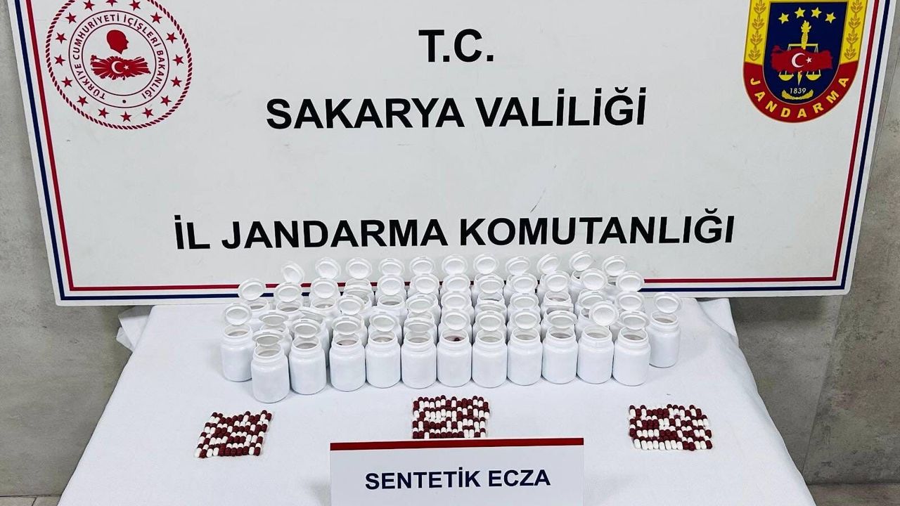 Sapanca’da Uyuşturucu Operasyonu: 2.700 Sentetik Ecza ile Yakalanan Şüpheli Tutuklandı