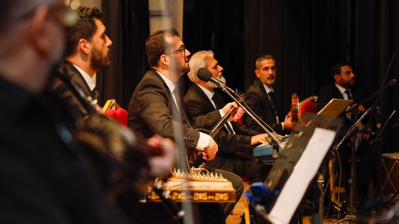 Körfez’de “En Baba Konser” Etkinliğinde Arabesk Rüzgârı Esti