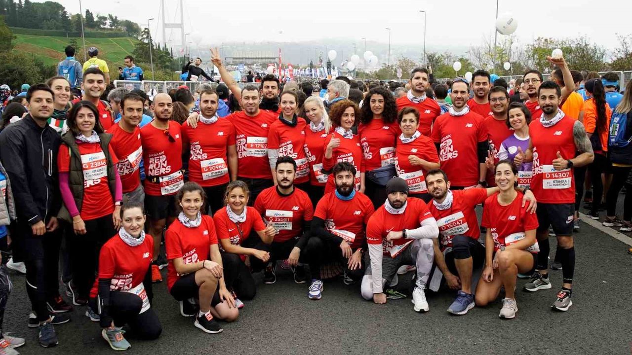 Akbank'ın girişimleriyle binlerce gönüllü sürdürülebilir bir gelecek için sorumluluk alıyor