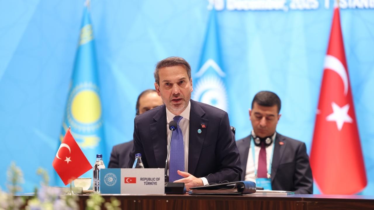 Bakan Bayraktar Türk Dünyası'nda 'Hazar'a Dikkat Çekti