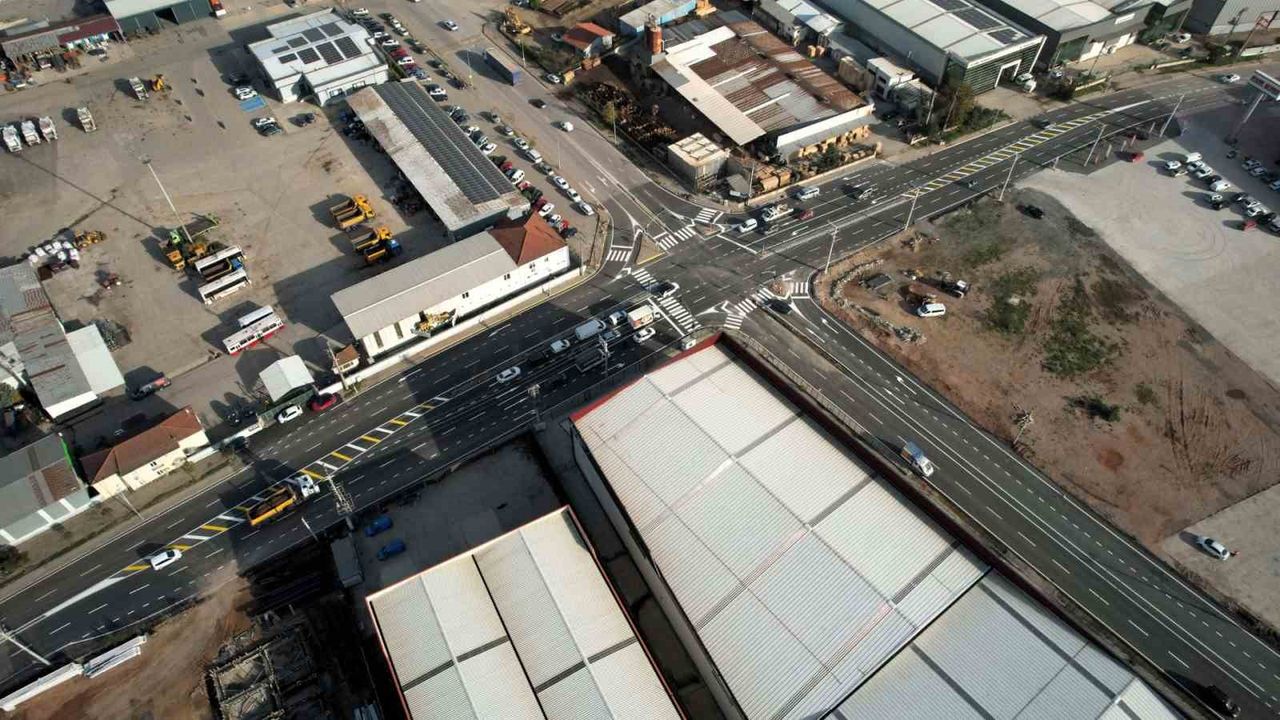 Trafik akışını rahatlatacak hamle! Başiskele Kullar'a kavşak düzenlemesi