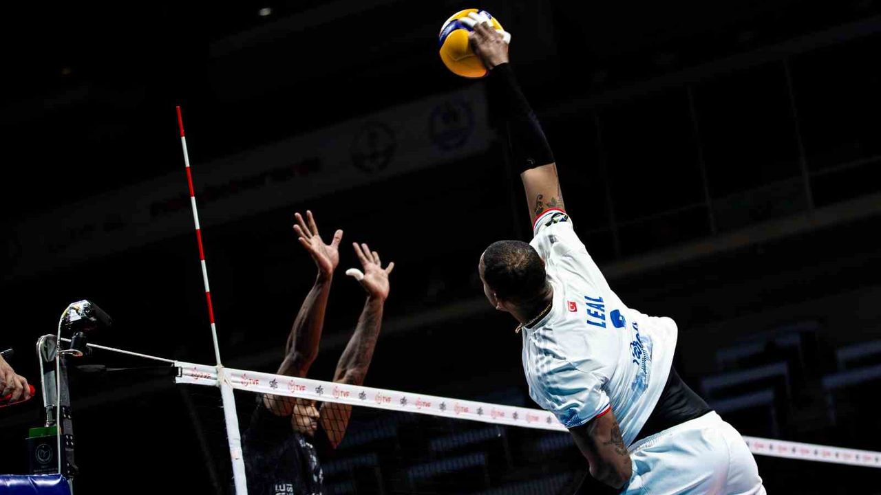 Efeler Ligi: Halkbank: 3 - Gebze Belediyespor: 0