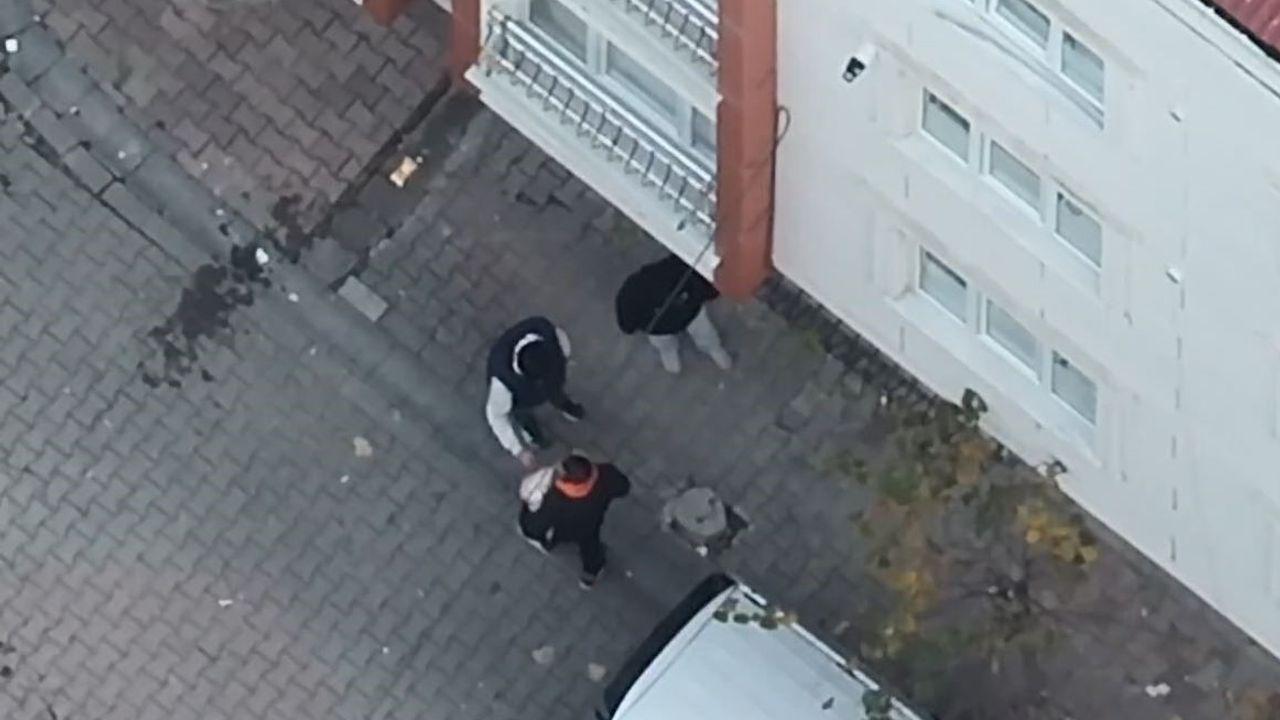 Esenyurt'ta uyuşturucu satışı yapan şahıslar suçüstü yakalandı