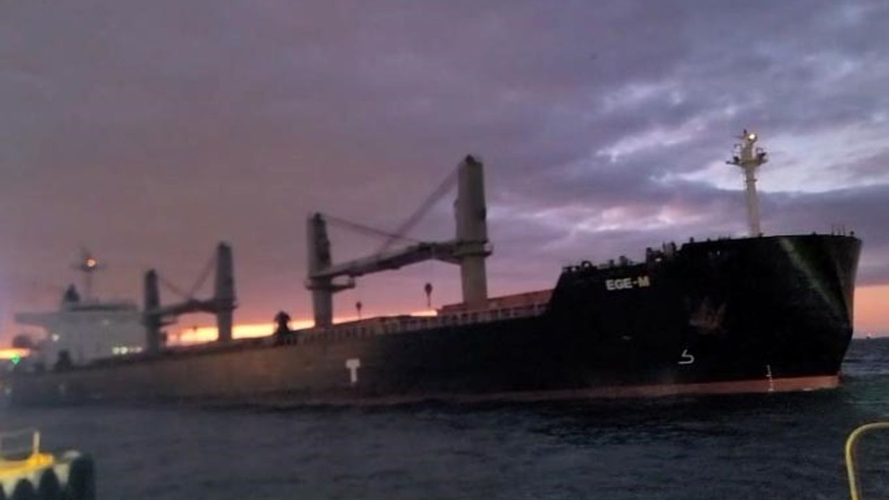 Facianın eşiğinden dönüldü: Sürüklenen kuru yük gemisi son anda durdu