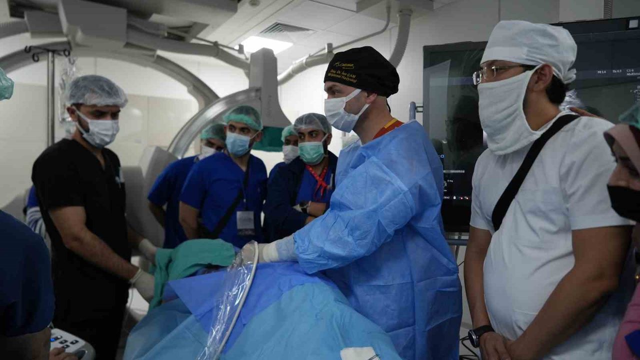 Kocaeli’de Canlı Cerrahi ile Tümörler İğneyle Yakıldı