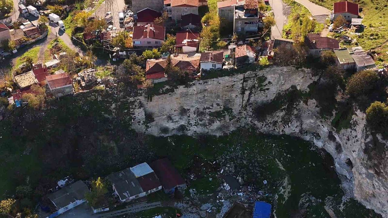 İstanbul'da uçurumun kenarında hayatlar