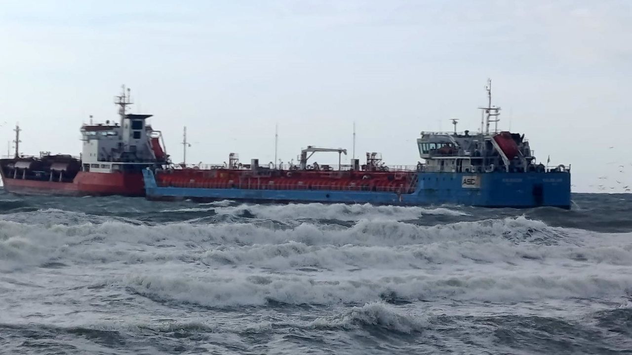 İstanbul’da Denizde Tehlikeli Yakınlaşma! İki Tanker Temas Etti