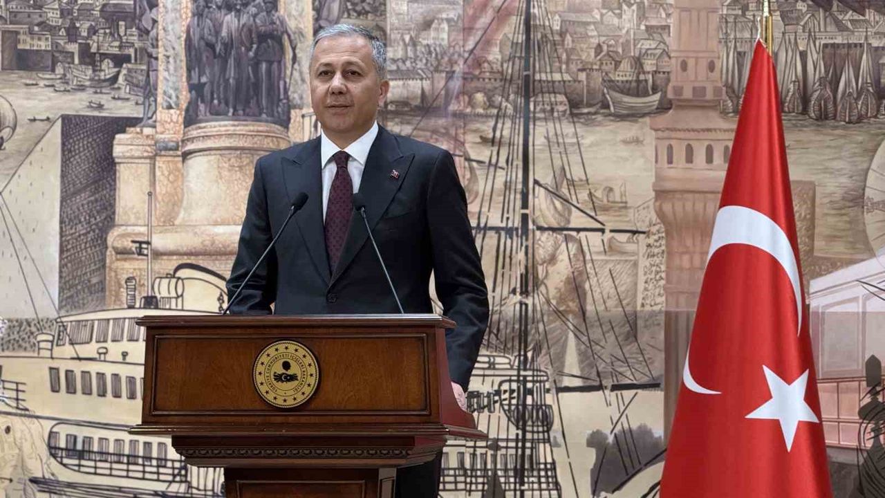 'Kabine dönemimizde 58 farklı ülkeden kırmızı bültenle aranan 588 suçlu Türkiye'ye getirildi'