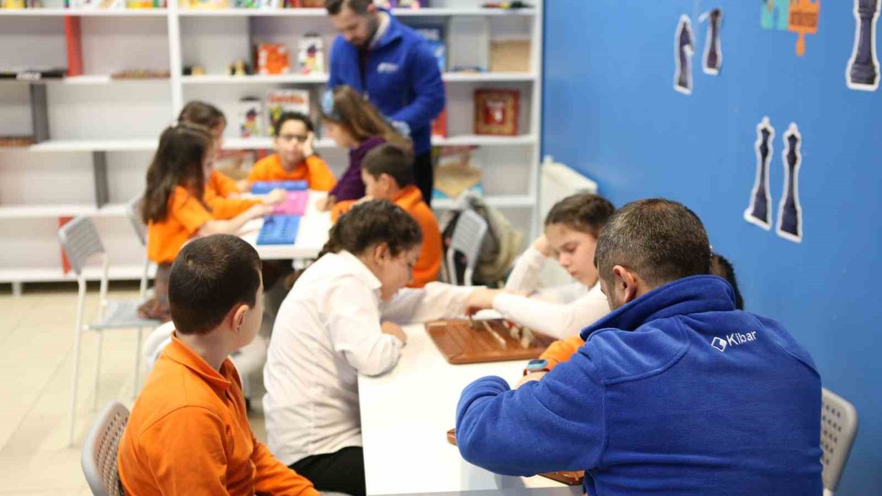 Kibar Gönüllüleri 7 yılda 10 binden fazla çocuğun hayatına dokundu