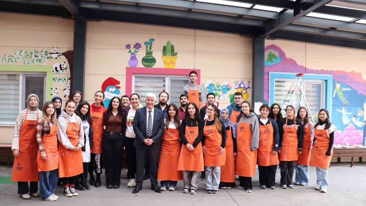 Masal Kahramanlarıyla Süslenen Duvarlar Çocuklara Umut Verdi