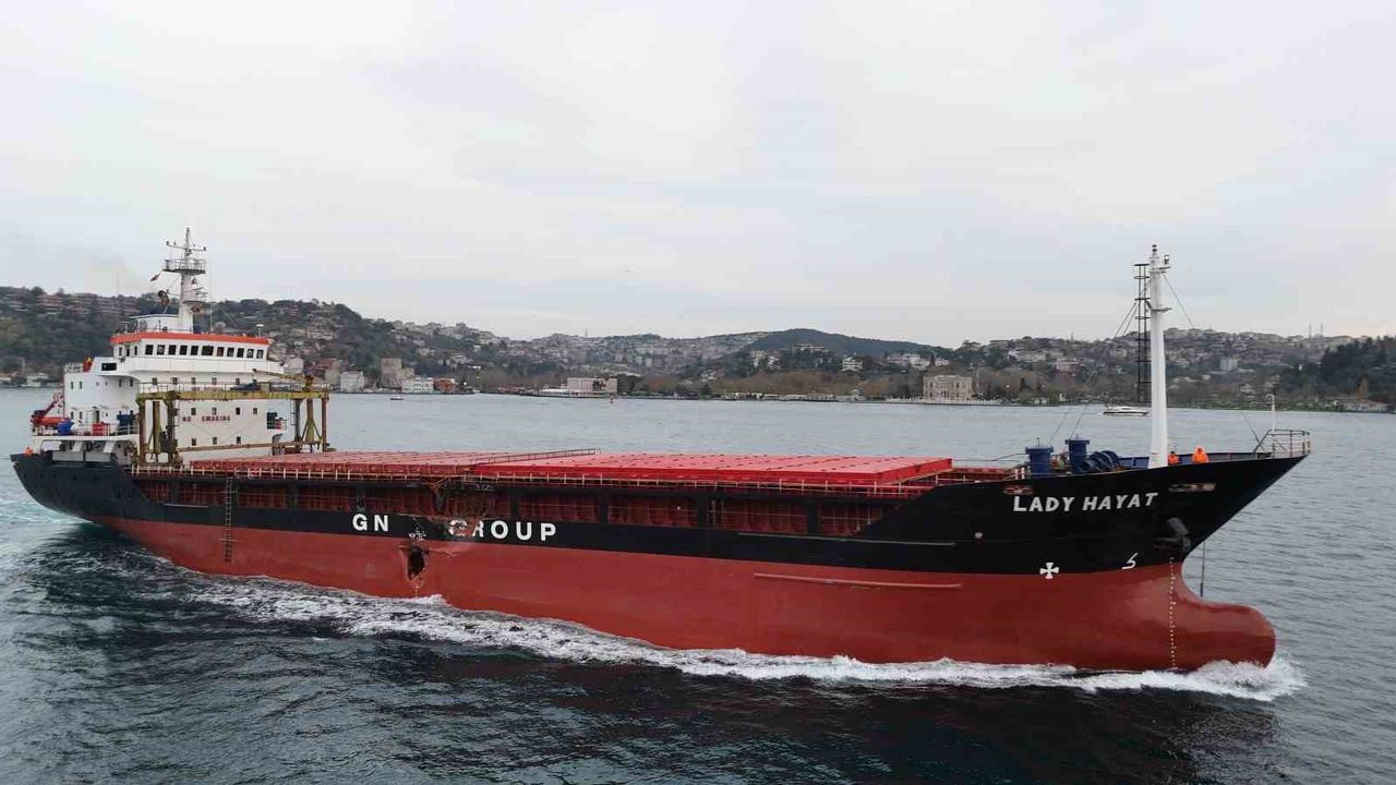 Sulina Kanalı’ndaki Çarpışma Sonrası Lady Hayat Tuzla Tersaneleri’nde