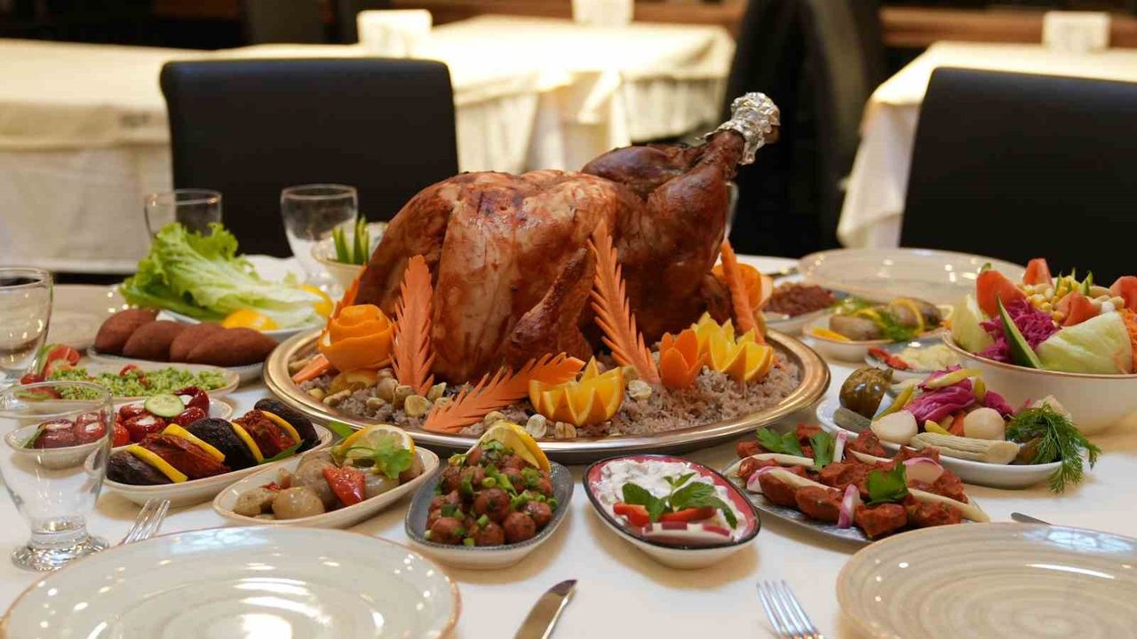 Tahir Tekin Öztan: “Yılbaşı Sofralarının Vazgeçilmezi Yine Sahan Hindisi Olacak”