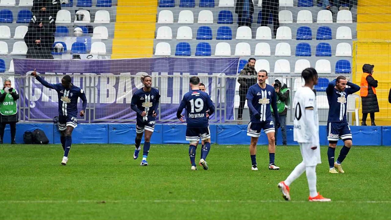 Sarıyer Sahasında Bodrum FK'yı Mağlup Etti