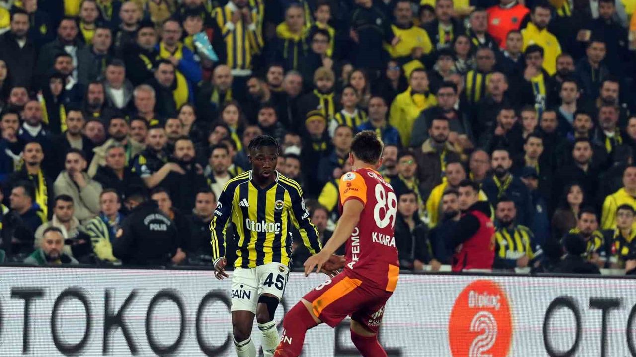 Trendyol Süper Lig: Fenerbahçe: 1 - Galatasaray: 1 (Maç sonucu)