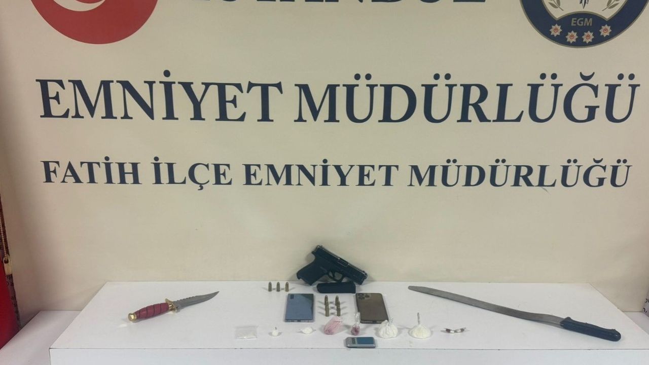 'Yağma' suçundan aranan ve hakkında 20 yıl hapis cezası bulunan firari uyuşturucu operasyonunda yakalandı