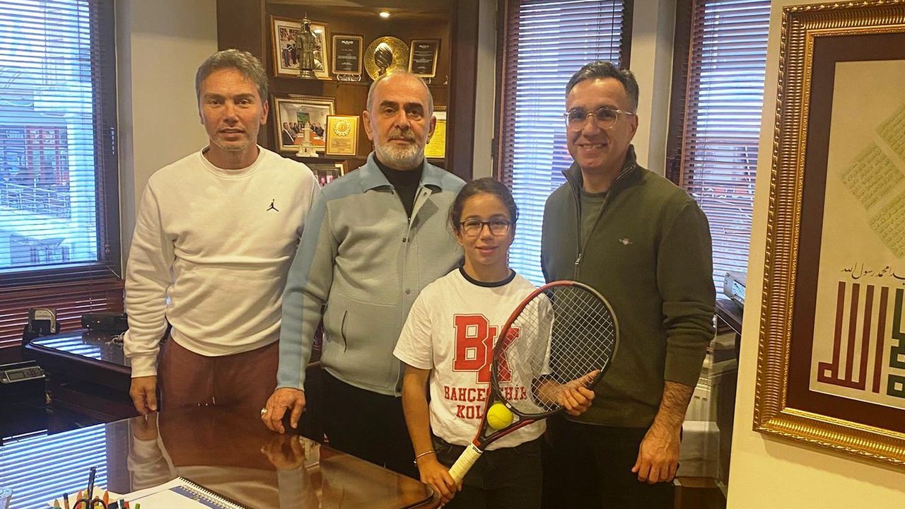 İzmitli Tenisçi Asya Kandemir Milli Takıma Seçildi!