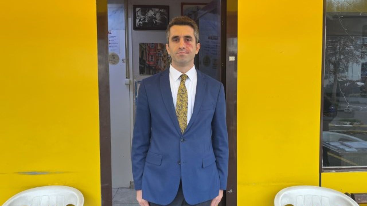 Boğaziçi mezunu beyaz yakalı, kravat takıp taksiciliğe başladı