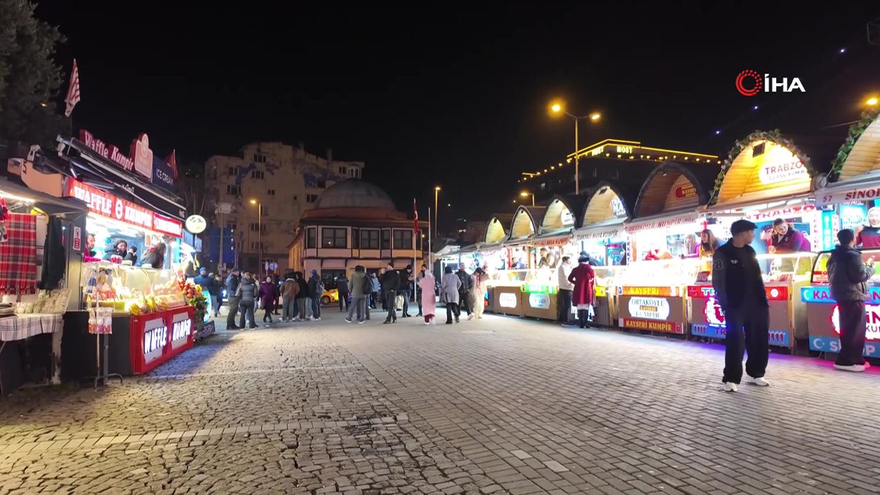 Beşiktaş Ortaköy'de son yılların en sakin yılbaşı akşamı yaşanıyor