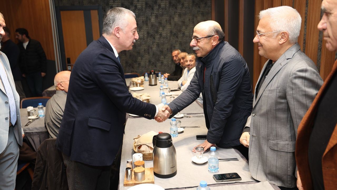 Başkan Büyükakın: “İstişare Eden Yanılmaz”