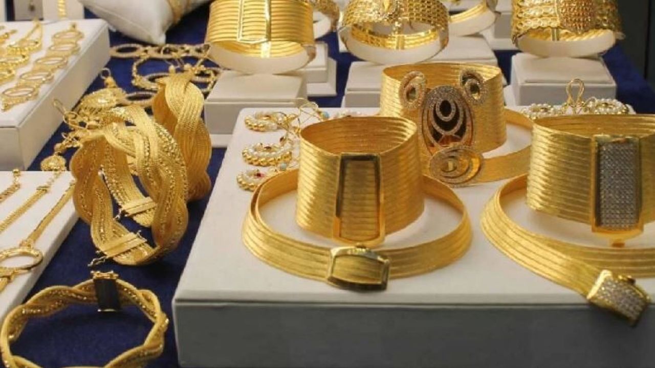 Altın yılın sonuna doğru ne kadar olacak? Bu kez dev banka açıkladı