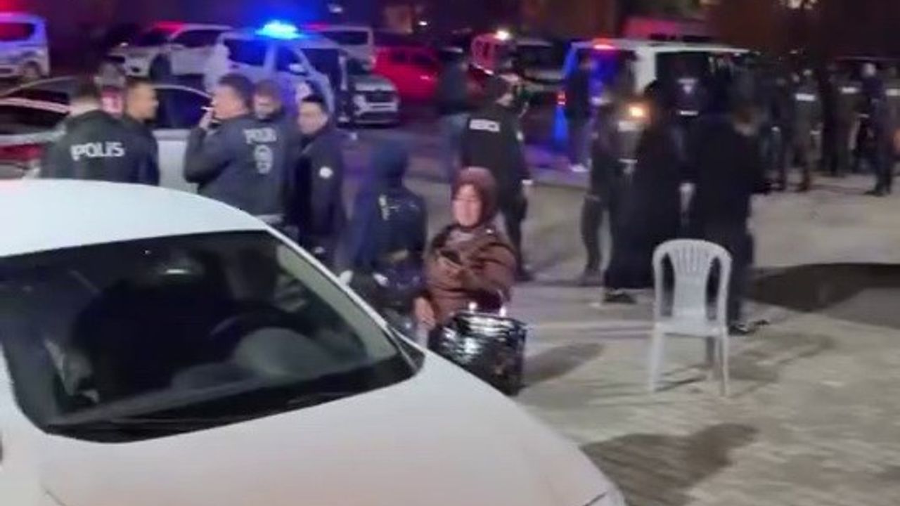 Adıyaman’da Düğün Salonunda Kavga Çıktı