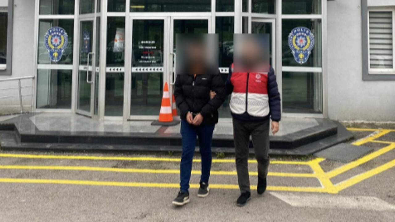 Kartepe'de "Bilişim Dolandırıcısı" Operasyonu: 5 Yıl Hapis Cezası Vardı
