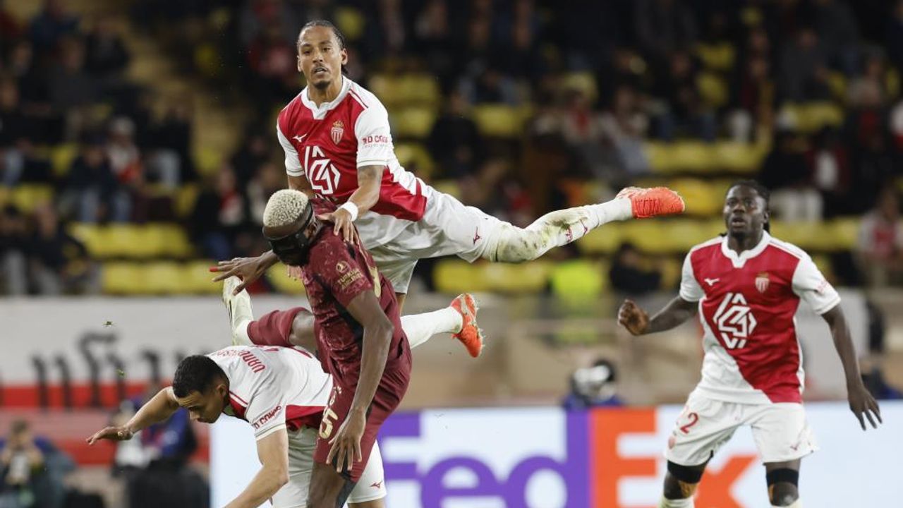 Galatasaray Monaco engelini aşamadı: Gol kaçtı penaltı kurtarıldı ama yetmedi