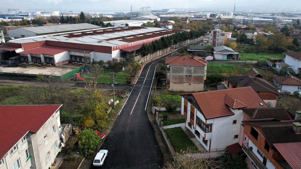 Gölcük’te 150 Sokak ve Caddede Üstyapı Seferberliği