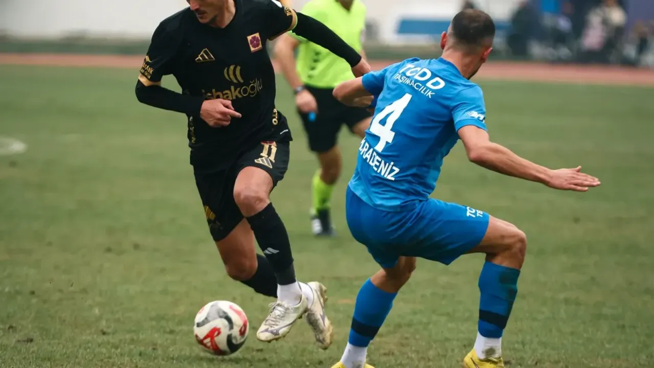 Güzide Gebzespor İlk Yarının Sonunda Play-Off Hattında