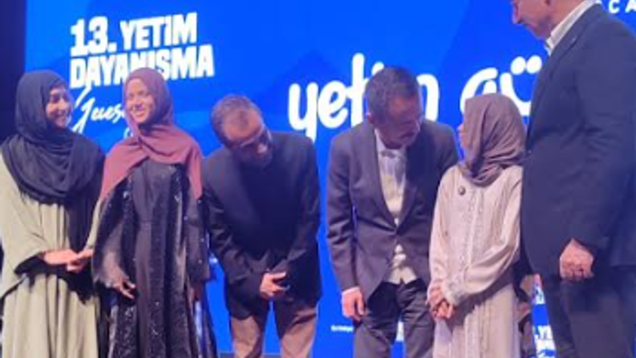 Kocaeli’de 13. İHH Yetim Dayanışma Gecesi Yoğun Katılımla Gerçekleştirildi