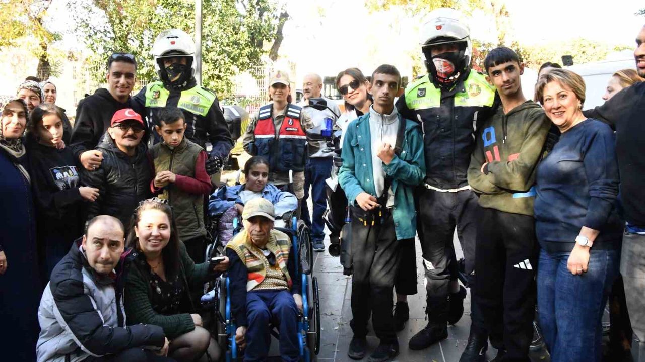 Gaziantep Jandarmasından özel öğrencilere anlamlı ziyaret