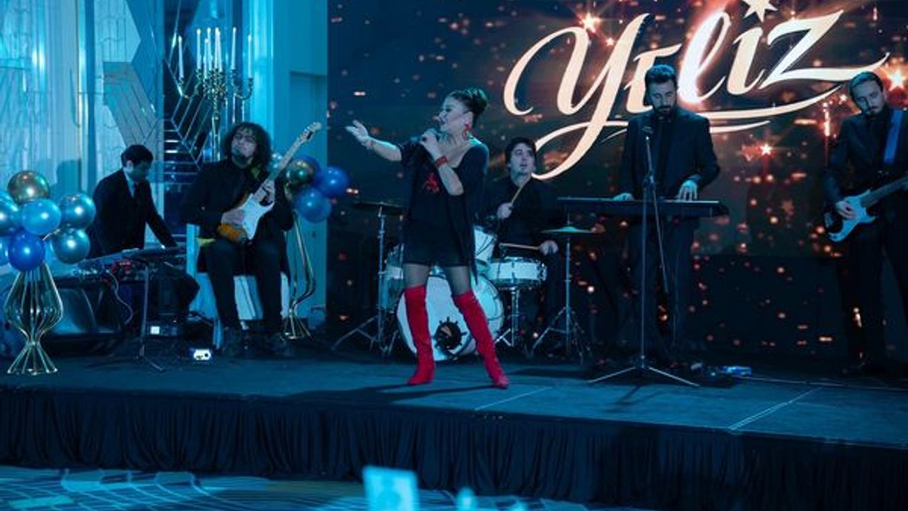 Yeliz, Kızılcık Şerbeti’ne Konuk Oluyor