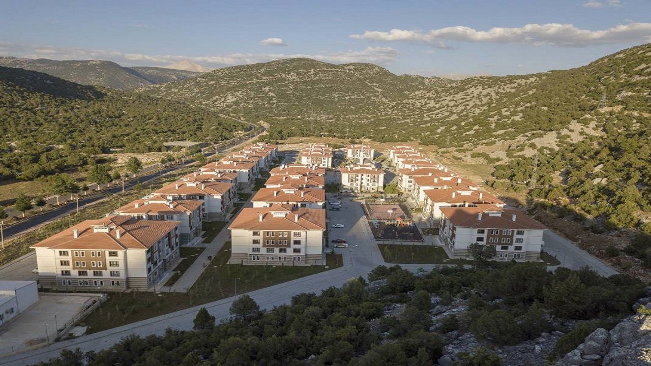 Kartepe'de komple bina satışı: Mahkeme fiyatı duyurdu