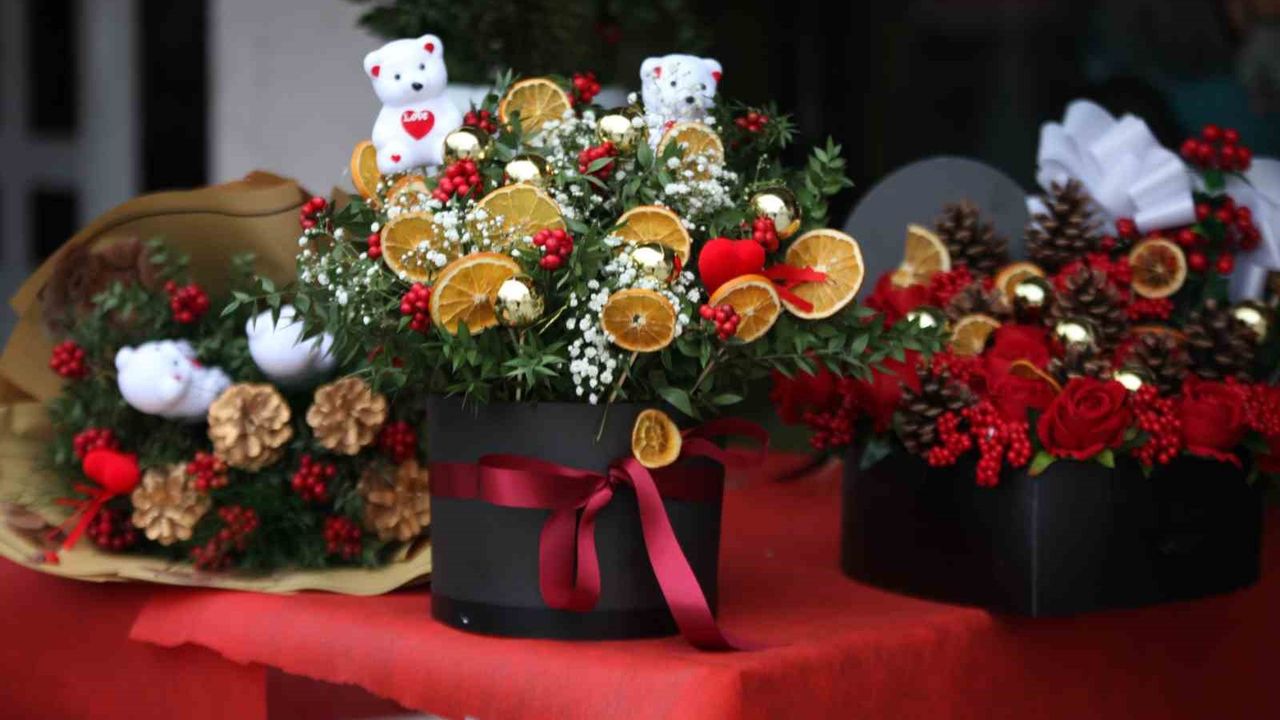 Şans ve bereket inancı talebi artırdı: Kokina çiçeğine her yaştan ilgi