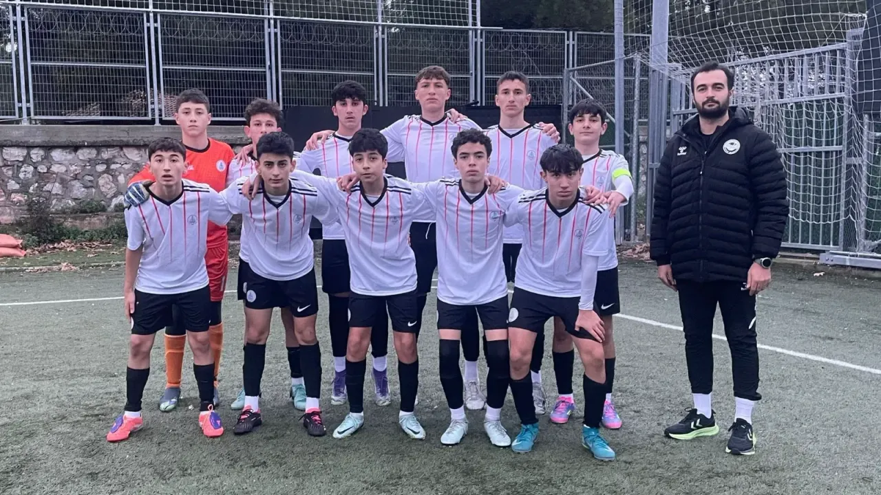 Körfez Gençlerbirliği U-14 Takımı Namağlup Şampiyonluğunu İlan Etti