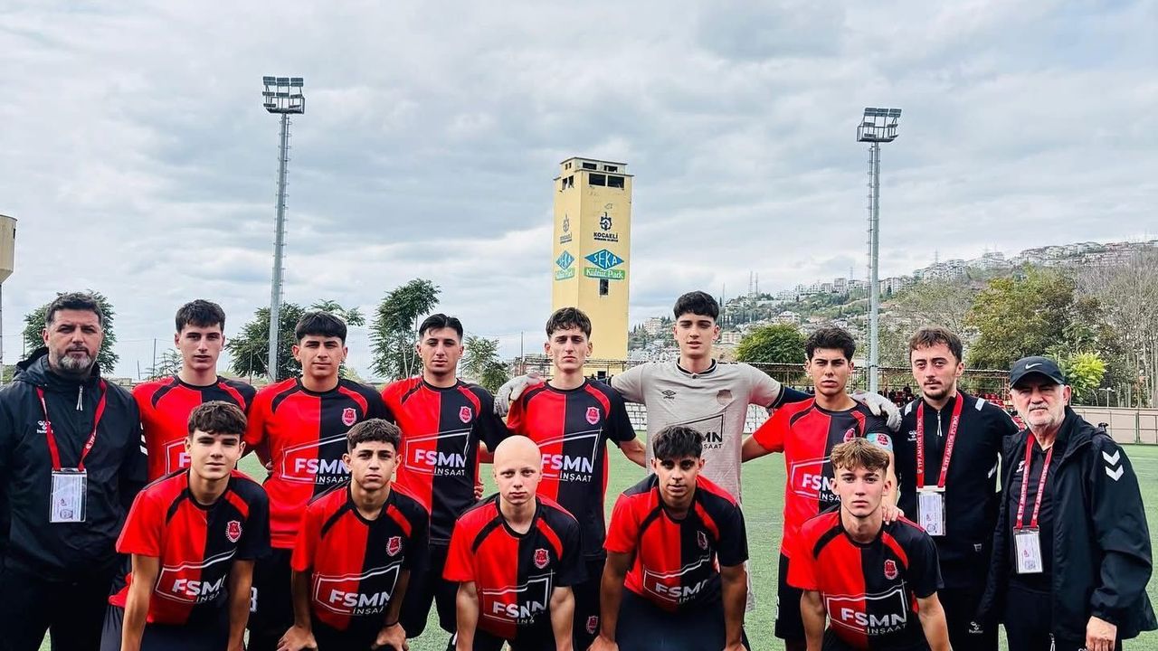 Lider Kullar 1975 Spor, U17’de Takipçisiyle Zirve Maçına Çıkıyor