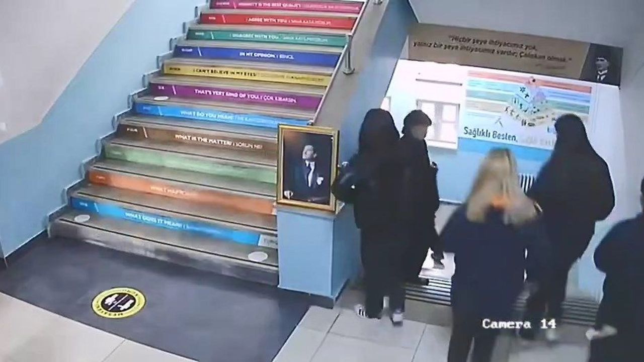 Lisede Atatürk Hassasiyeti Kameralara Yansıdı