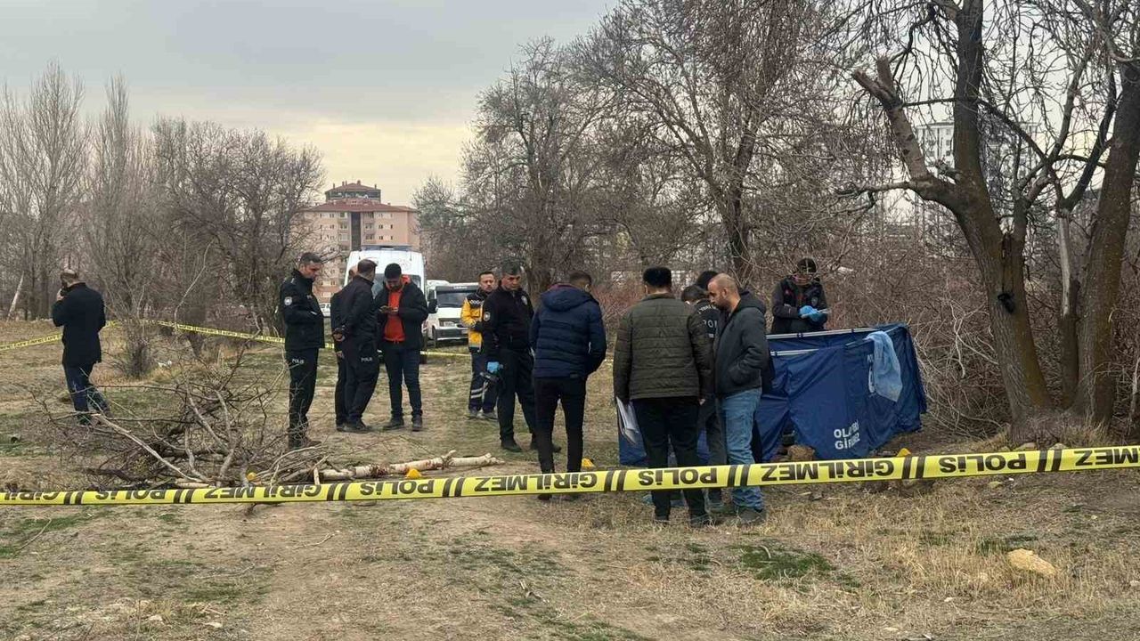 Niğde’de Korkunç İhbar: Boş Arazide Ceset Bulundu