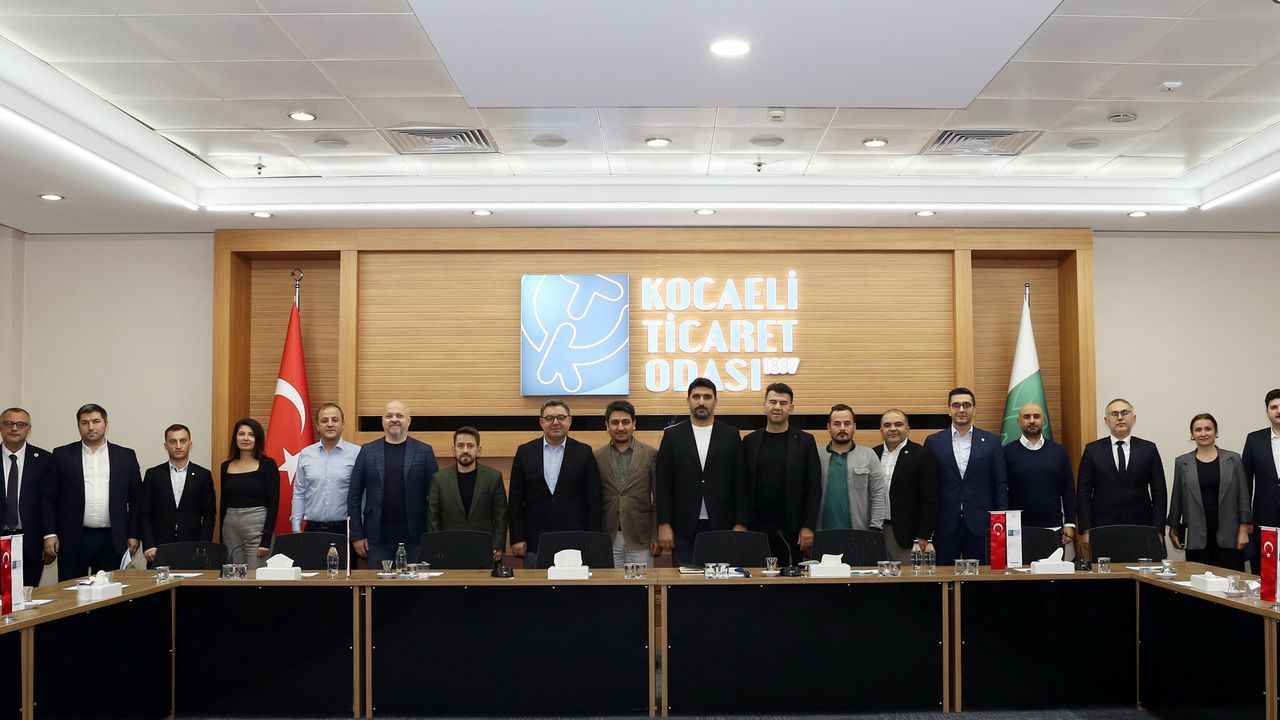 Kocaeli Bilişim Fuarı’nın Kapanış Toplantısı Gelecek Planlarını Şekillendirdi