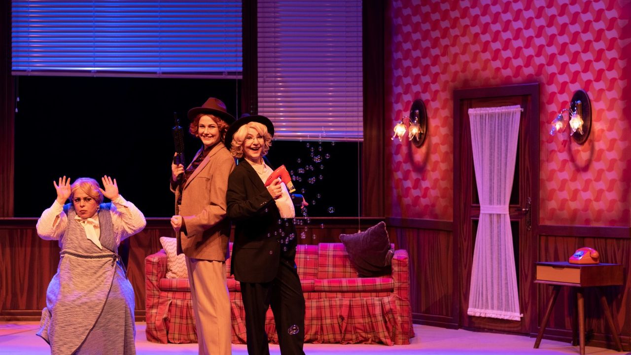 Türk-Alman Tiyatro Festivali’nde “Üç Jokerli Konken” ile Kocaeli Rüzgârı Esti