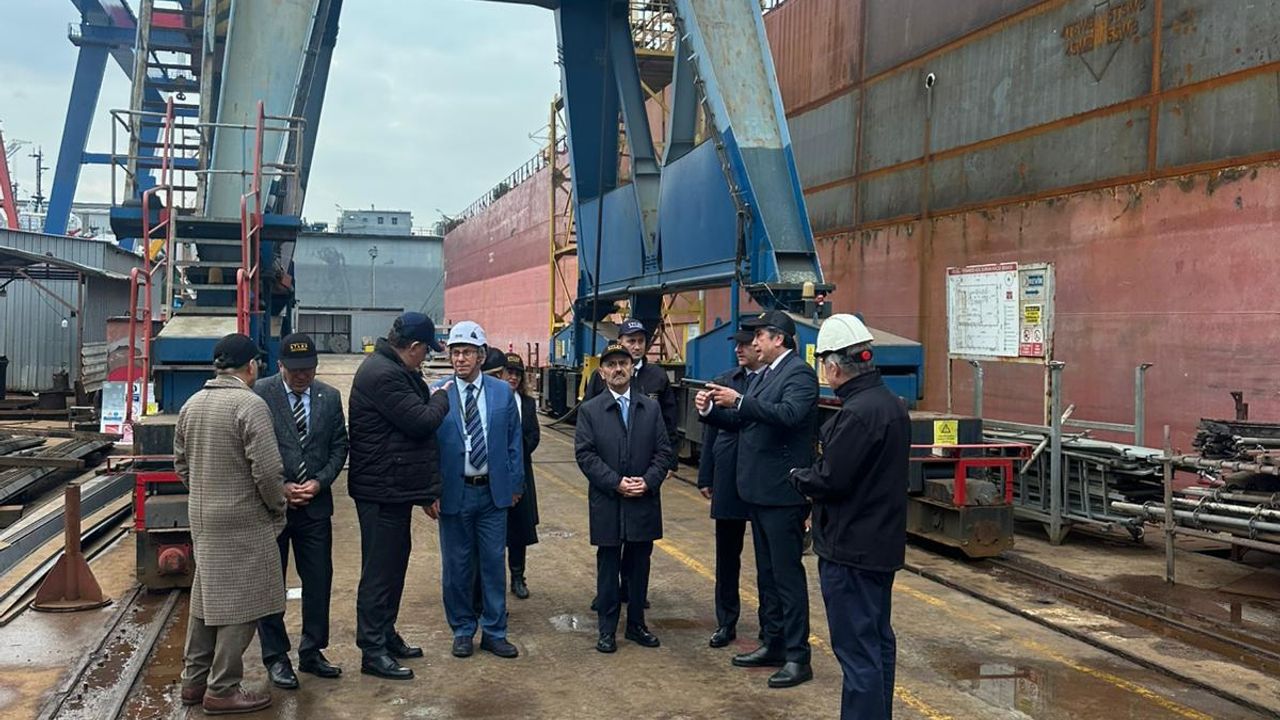 Vali İlhami Aktaş, Atlas Tersanesi’ni ziyaret etti