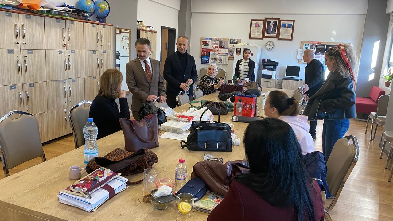 Vali İlhami Aktaş’tan Gebze Anadolu Lisesi’ne Ziyaret