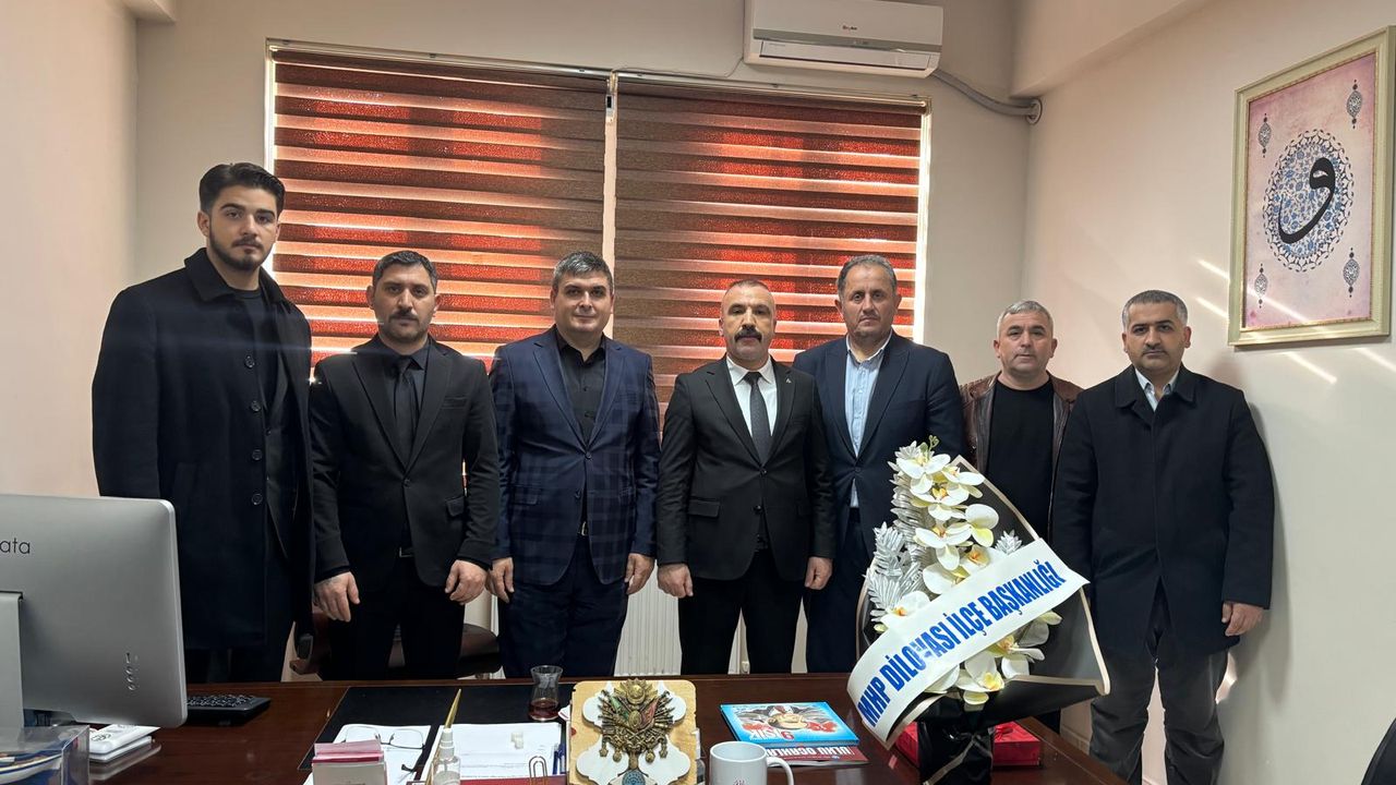 MHP Dilovası’ndan Milli Eğitim Şube Müdürü Özdemir’e hayırlı olsun ziyareti
