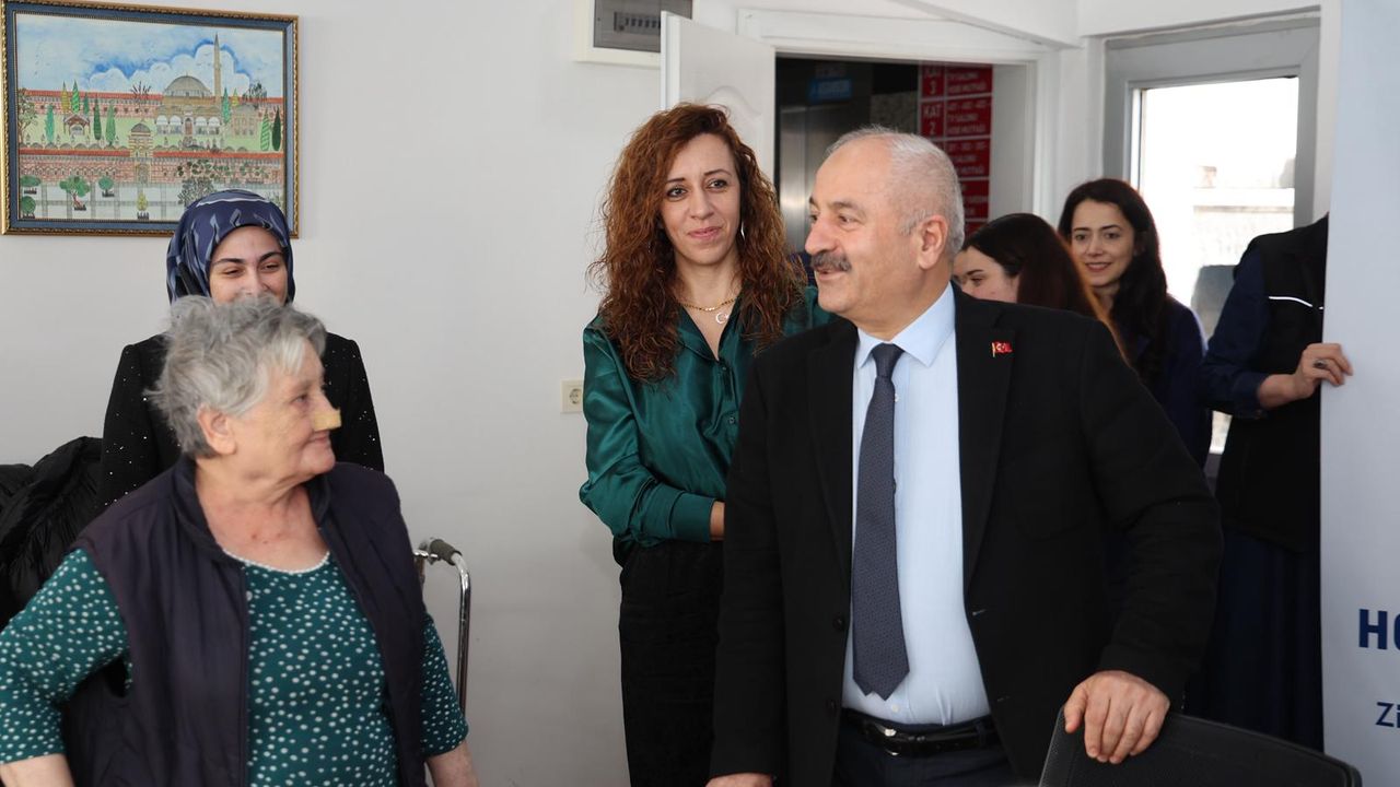 Başkan Büyükgöz, Barış Mahallesi’nde Huzurevi Sakinleriyle Buluştu