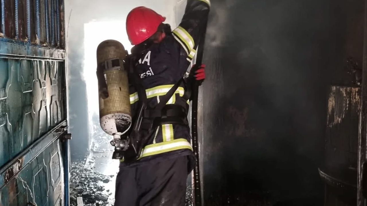 Adana Aladağ’da Ev Yangını: 85 Yaşındaki Kadın Hayatını Kaybetti