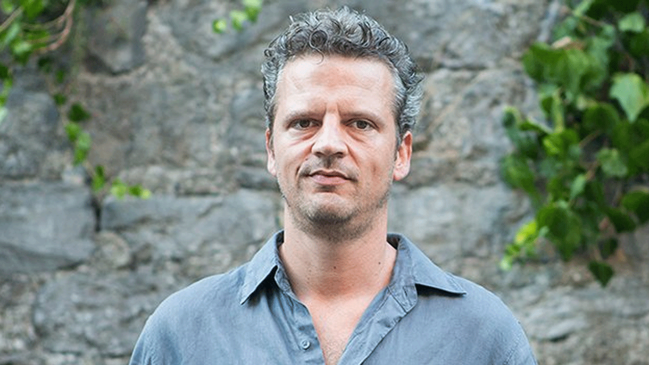 Şişli’de Yönetmen Seren Yüce’ye Silahlı Saldırı: Bacağından Yaralandı