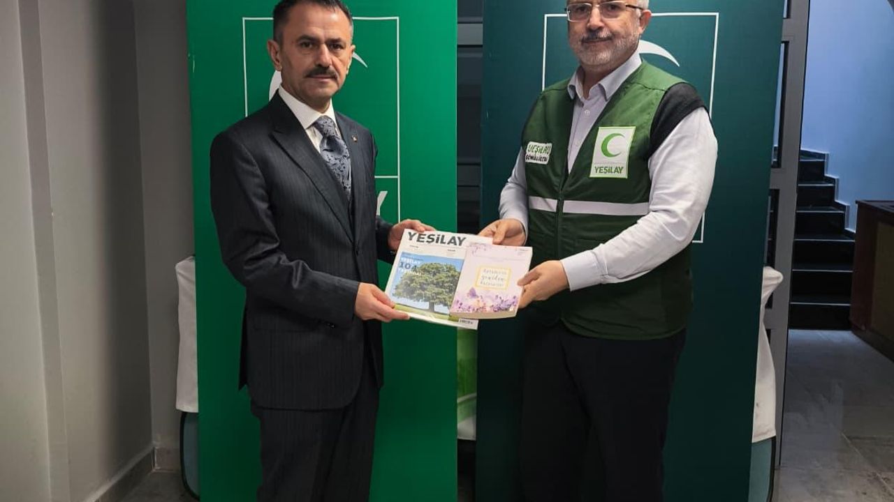 Vali İlhami Aktaş’tan Yeşilay Kocaeli Şubesine Ziyaret